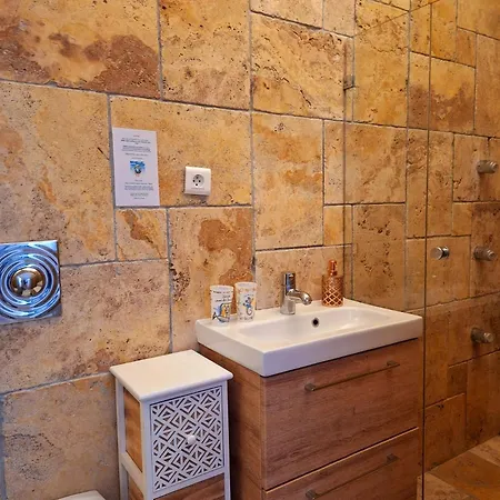 Bed & Breakfast Des Delices Grimaud