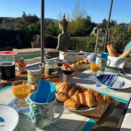 Alojamento de Acomodação e Pequeno-almoço Des Delices