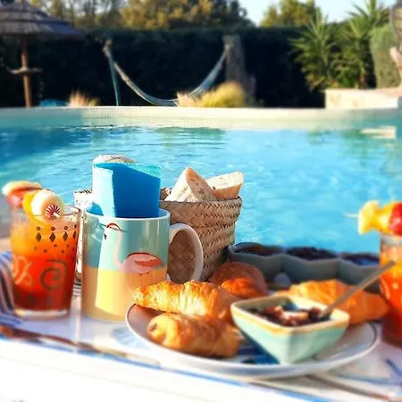 Alojamento de Acomodação e Pequeno-almoço Des Delices Grimaud