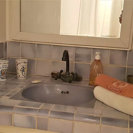 Des Delices B&B 그리모