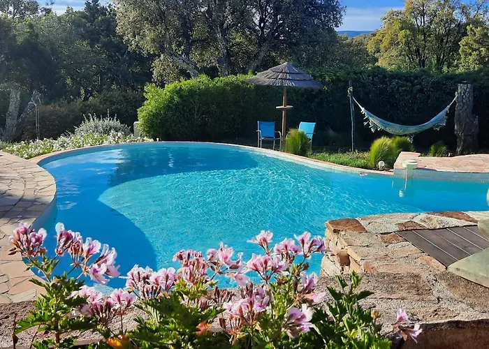 Des Delices Couette-café Grimaud